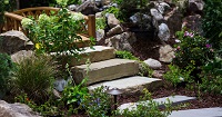 feature-garden-1-fb Garden with steps