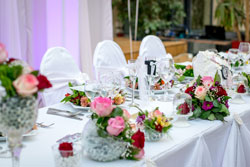 wedding dinner table setting