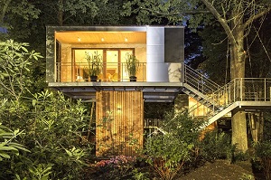 UrbanTreehouse small UrbanTreehouse small