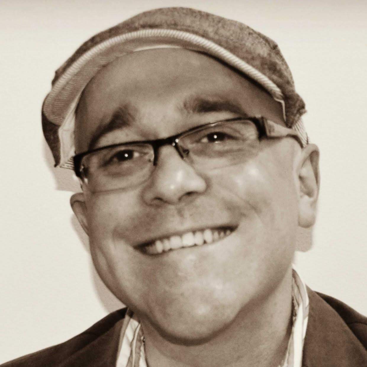 Scott Warren Headshot scott warren