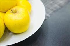 Yellow apple