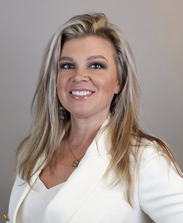 Nichole Headshot